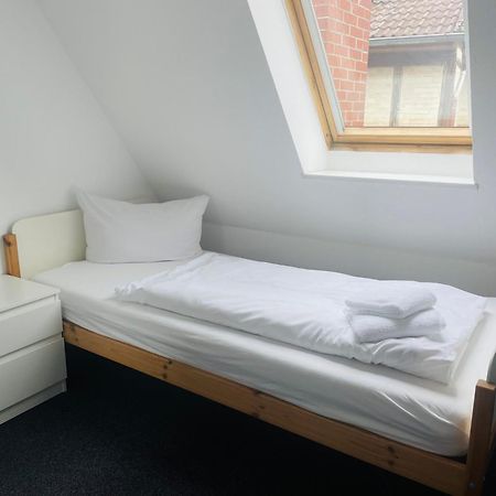 Markt Eins Gaestezimmer Schoppenstedt Exterior foto