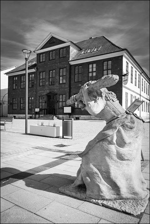 Markt Eins Gaestezimmer Schoppenstedt Exterior foto